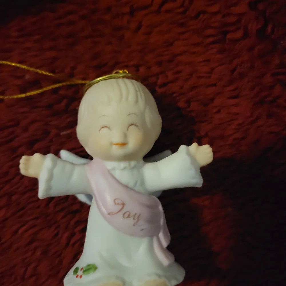 👵Looks new VINTAGE PRECIOUS MOMENTS ANGEL ORNAMENT